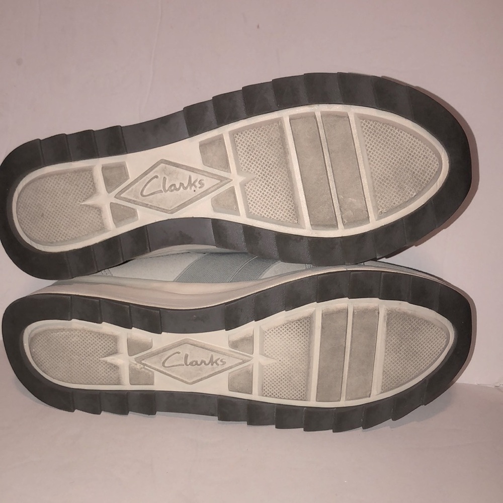 Clarks Women’s Leather Dash Lite Strap Sneakers - Picture 7 of 9